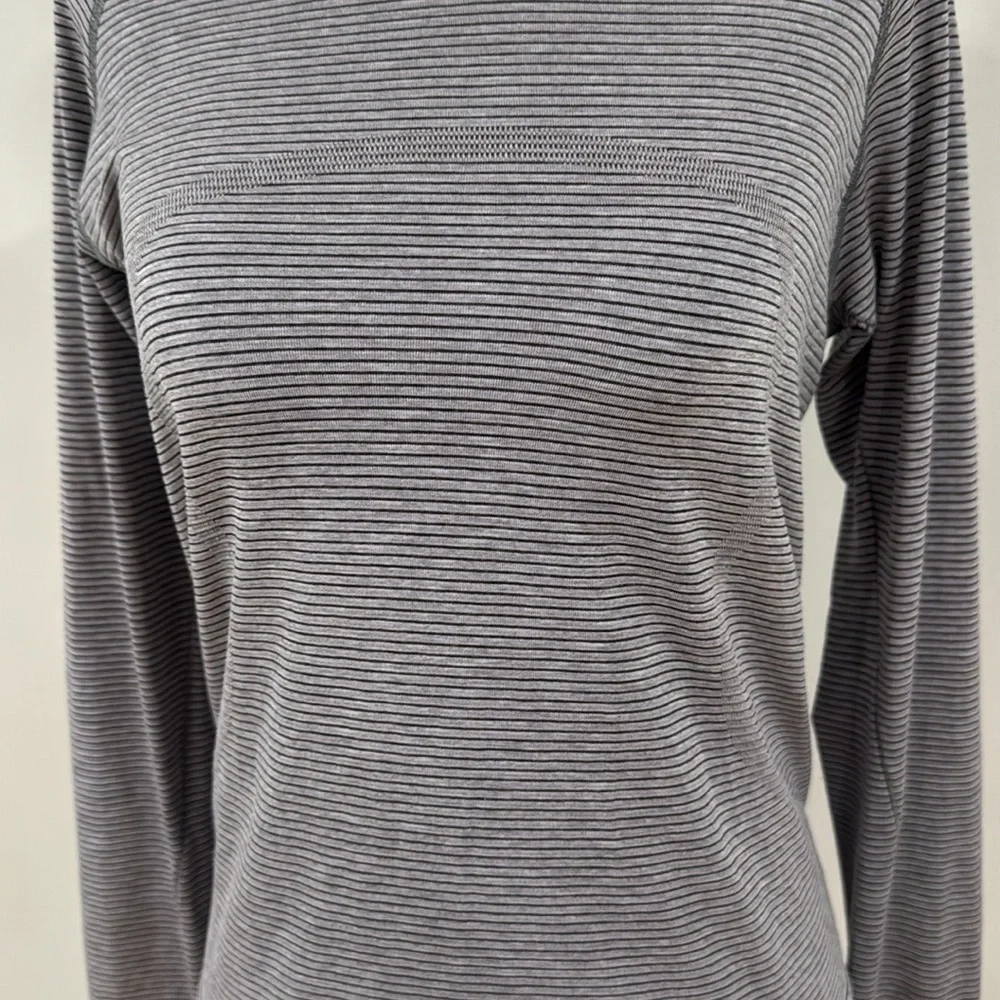 Swiftly Tech Long-Sleeve Shirt 2.0 Waist Length - Picture 9 of 11